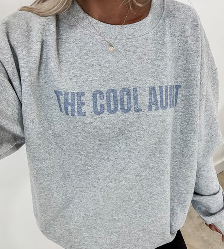 The Cool Aunt Sweatshirt (gilden)