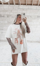 Load image into Gallery viewer, Dolly Parton Graphic Tee