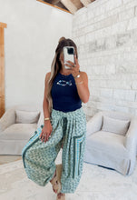 Load image into Gallery viewer, Paige Paisley Gauze Joggers