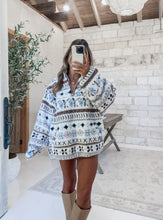 Load image into Gallery viewer, Winter Lodge Fleece Pullover
