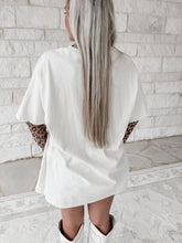 Load image into Gallery viewer, Dolly Parton Graphic Tee