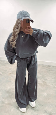 Showing Out Cropped Charcoal Sweatshirt