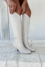 Load image into Gallery viewer, Tennessee Time Western Bone Boots