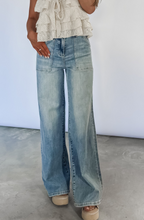 Load image into Gallery viewer, Coming Around Comfort Stretch Wide Leg Cuff Jeans