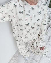 Load image into Gallery viewer, Lucky Duck Printed Crewneck Sweatshirt &amp; Pants Set - Cream