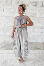 Load image into Gallery viewer, Sienna Striped Side Pocket Loose Relaxed Fit Cropped Pants