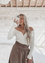 Load image into Gallery viewer, Elle Knit Sweater (FINAL SALE)