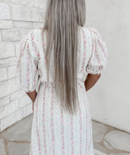 Load image into Gallery viewer, Simple Life Vintage Floral Midi - Pink