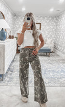 Load image into Gallery viewer, Ally Camouflage Jeans