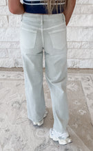 Load image into Gallery viewer, Olivia Low Rise Baggy Wide Leg Jean