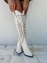 Load image into Gallery viewer, Bronco Off White Embroidered Cowgirl Boots