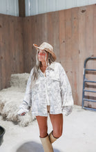 Load image into Gallery viewer, City Weekend Woodland Camo Oversized Trucker Jacket