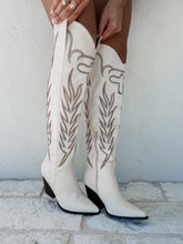 Load image into Gallery viewer, Bronco Off White Embroidered Cowgirl Boots