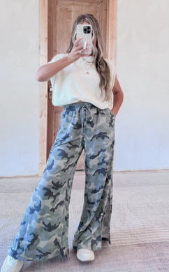 Casual Wanderer Camo Pants