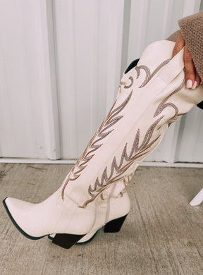 Bronco Off White Embroidered Cowgirl Boots