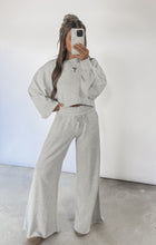 Load image into Gallery viewer, Showing Out Wide Leg Sweatpants - H. Grey