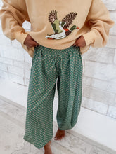 Load image into Gallery viewer, Mystic Mirage Printed Joggers - Teal