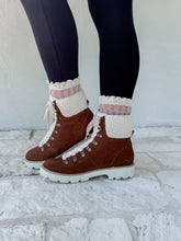 Load image into Gallery viewer, Denver Dreamin’ Fur Booties - Brown