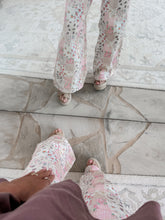 Load image into Gallery viewer, Petal Pop Floral Patchwork Wide Leg Jeans