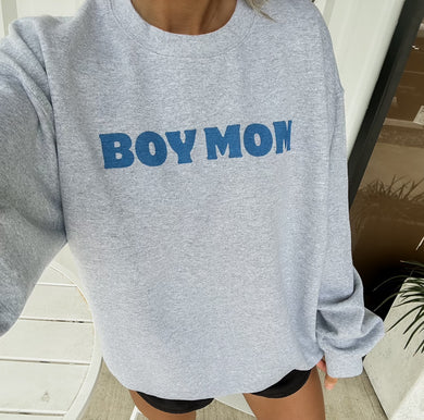 Boy Mom Sweatshirt (gildan tat 1 week)