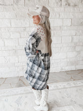 Load image into Gallery viewer, Slow Sundays Gauze Floral Plaid Jacket