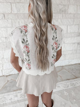 Load image into Gallery viewer, Garden Girl Floral Jacquard Scalloped Knit Vest - Pink