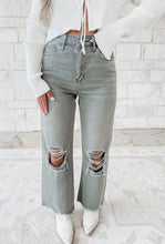 Load image into Gallery viewer, Leslie 90’s High Rise Crop Flare Jeans