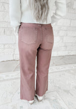 Load image into Gallery viewer, Leslie 90’s High Rise Crop Flare Jeans