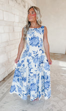 Load image into Gallery viewer, Kailee Floral Maxi Dress
