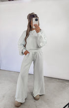 Load image into Gallery viewer, Showing Out Wide Leg Sweatpants - Silver