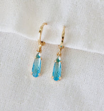 Load image into Gallery viewer, Jean crystal teardrop Huggie earrings