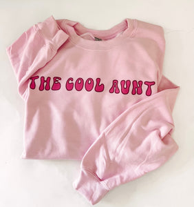“The cool aunt” Sweatshirt (gildan TAT 1 week)