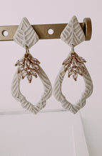 Load image into Gallery viewer, Fairytale Wedding Bridal Earrings